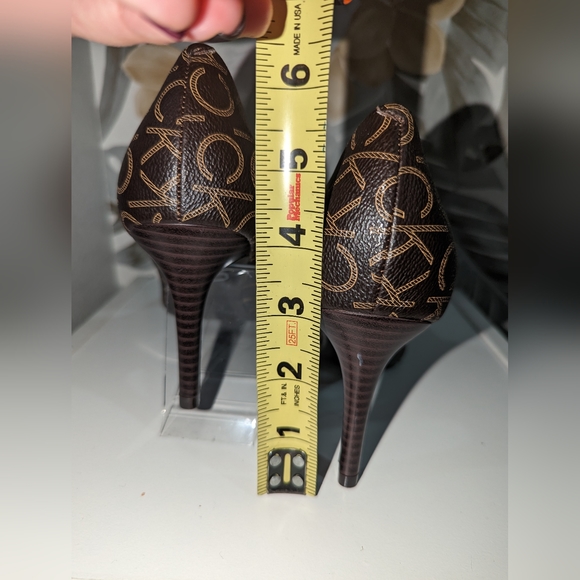 Brown heel - Picture 3 of 4